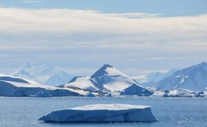 Effects of massive iceberg break off in Antarctica