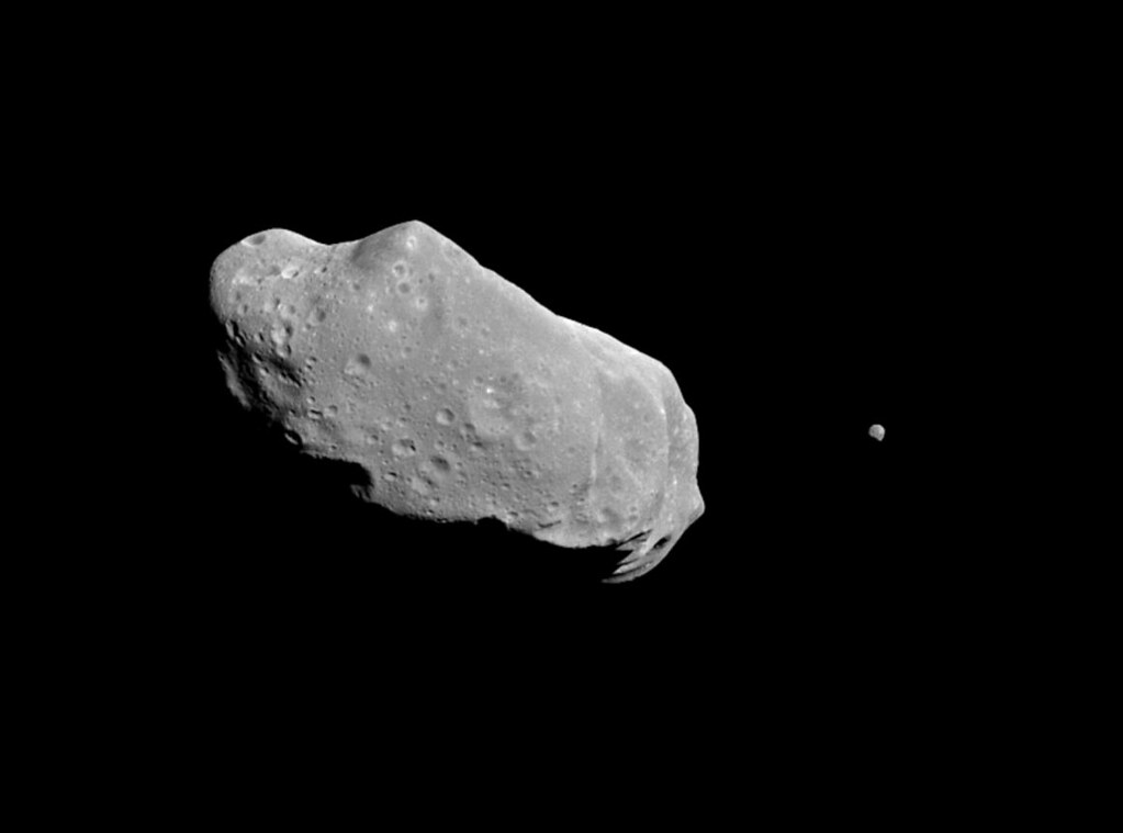 Space Alert: 2022 GN1, Bus Sized Asteroid Will Fly By Earth Today