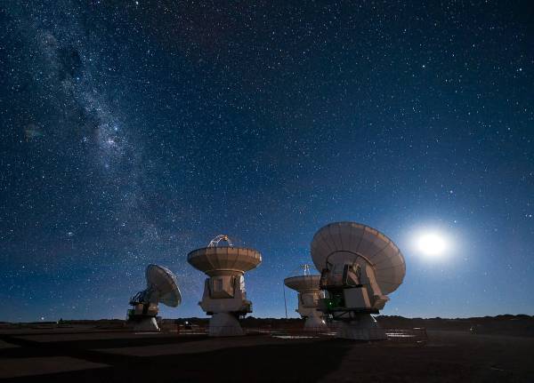 Astronomers Combine 64 Telescopes To Study The Structure Of The Universe