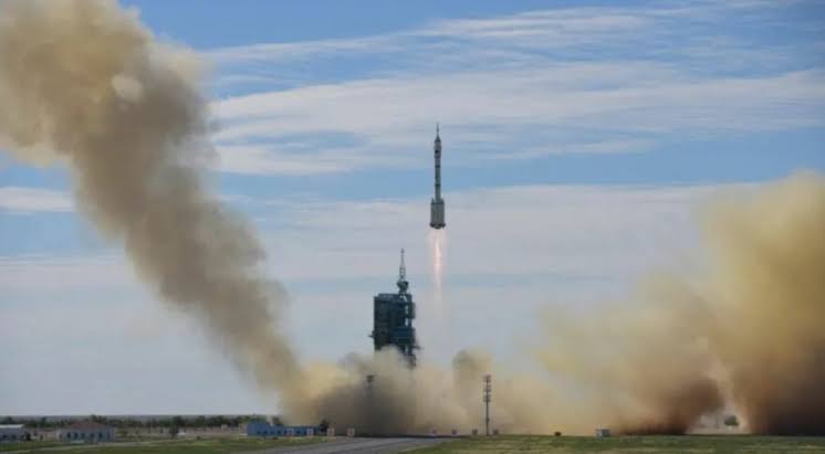 China Launches Secretive Reusable Test Spacecraft Into Low-Earth Orbit